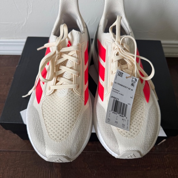 ADIDAS ULTRABOOST 5X SHOES - Picture 2 of 5